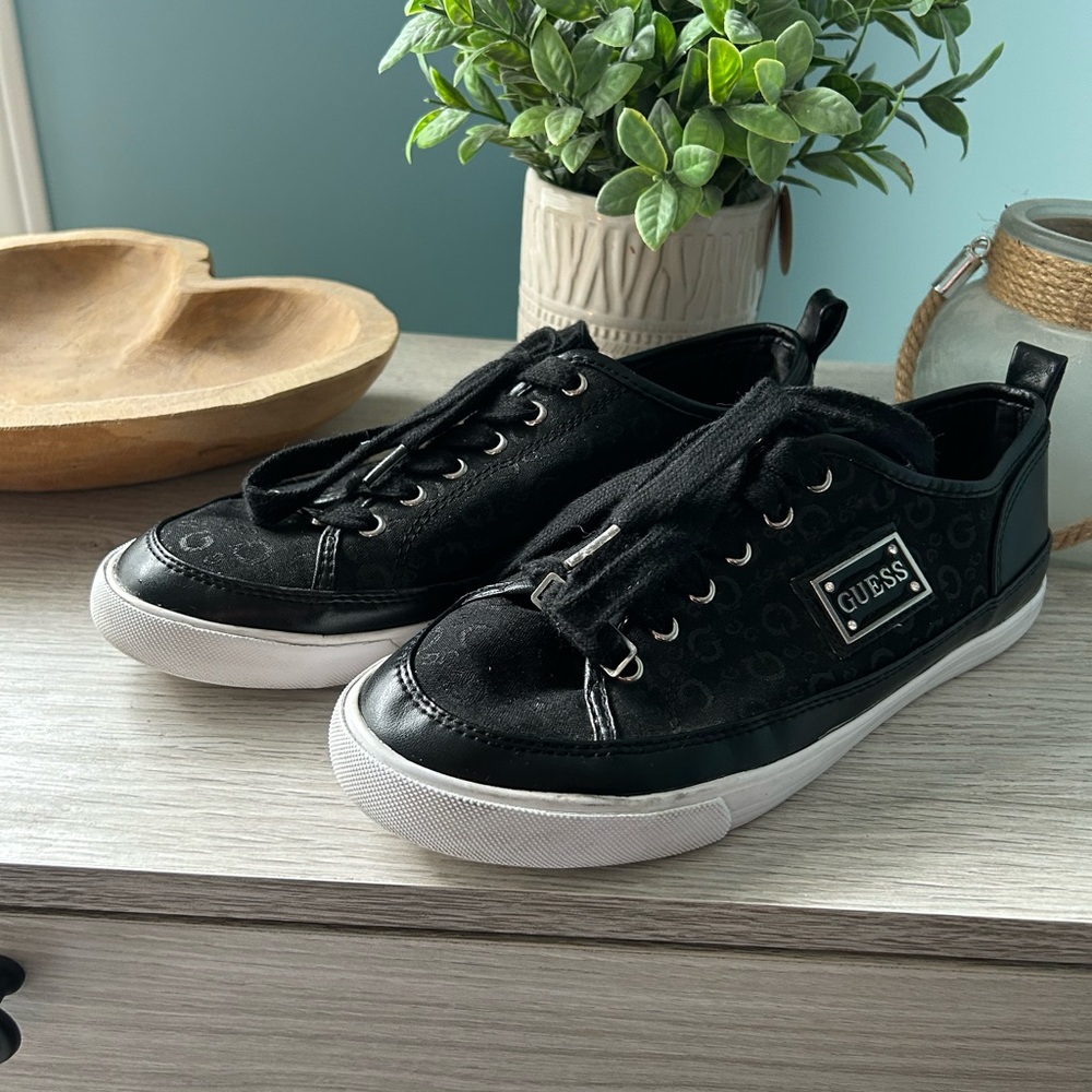 GUESS Black and White Women's Sneakers Size 8.5